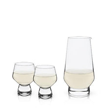 Load image into Gallery viewer, 3-Piece Footed Crystal Daiginjo Sake Set