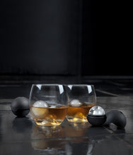 Load image into Gallery viewer, Glacier Rocks® 4-Piece Ice Ball Mold and Tumbler Set